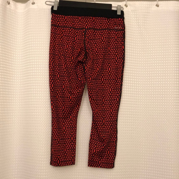 Nike Dri-Fit Cropped Leggings - Picture 3 of 7